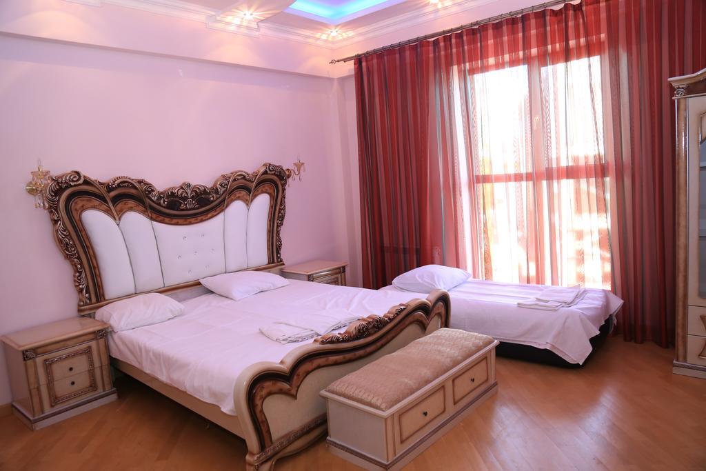 Vip Apartment Next To Republic Square Yerevan Ngoại thất bức ảnh